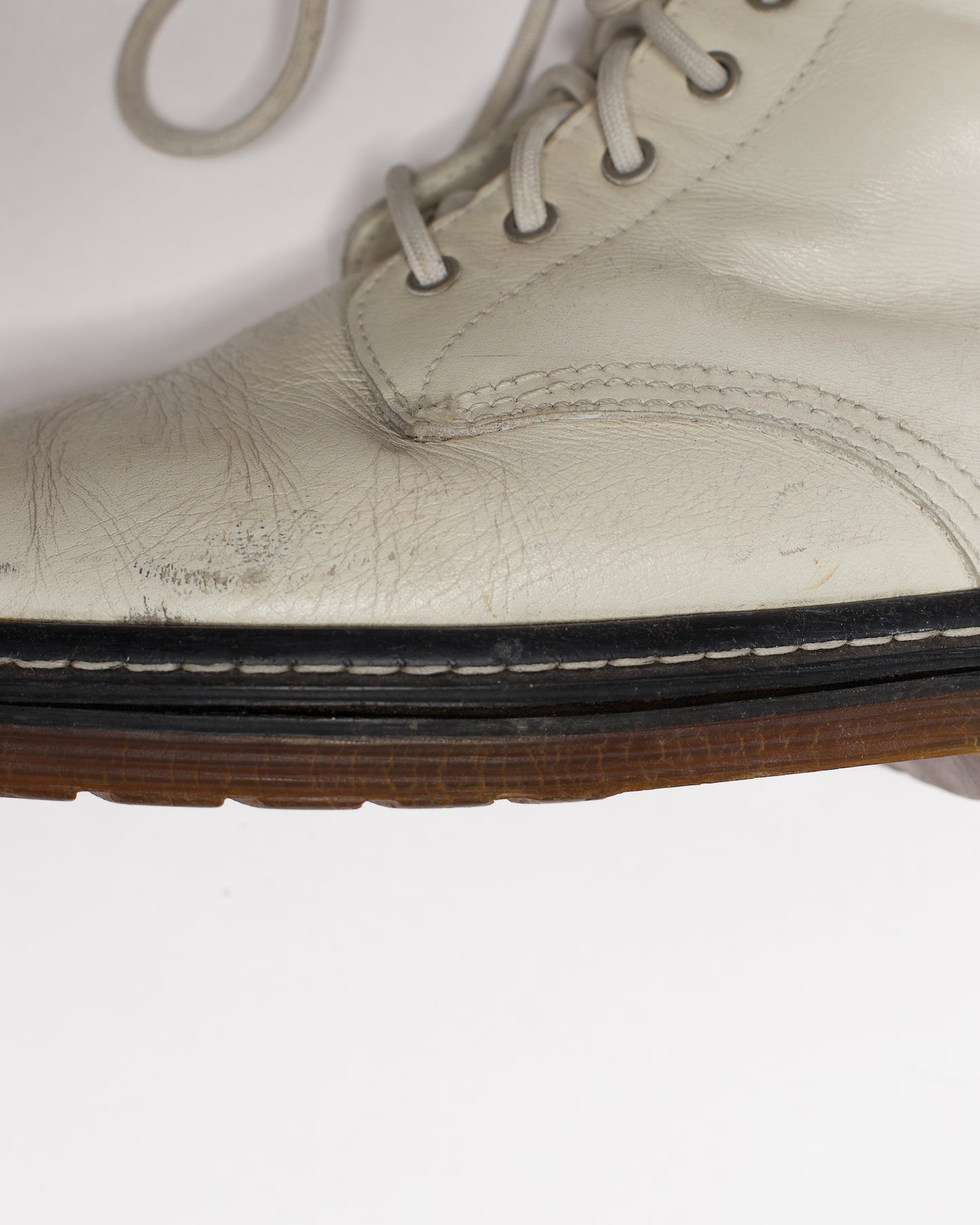 Undercover 2001/02 秋冬系列“DAVF”靴子