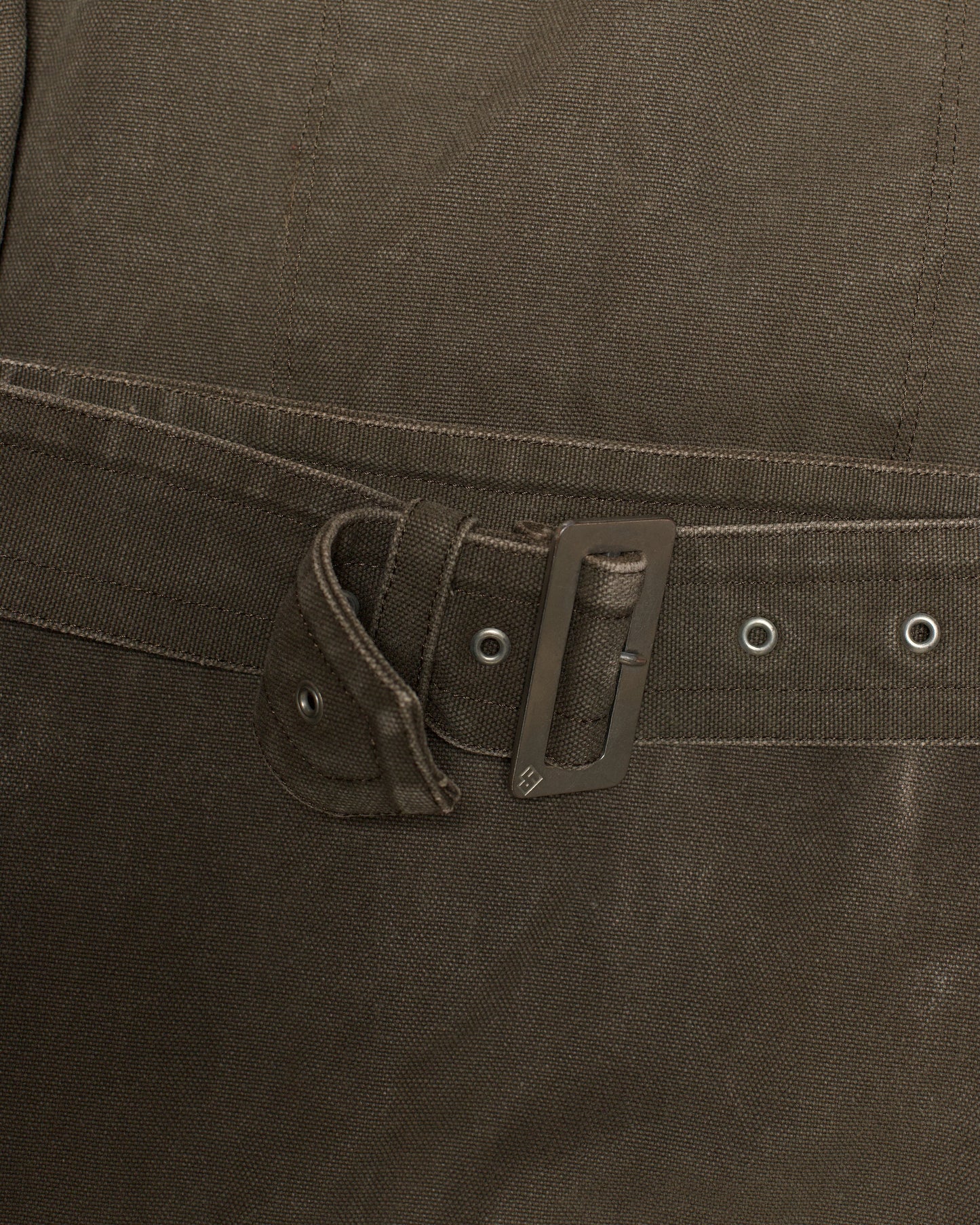 美女：野兽 六级 军用风衣