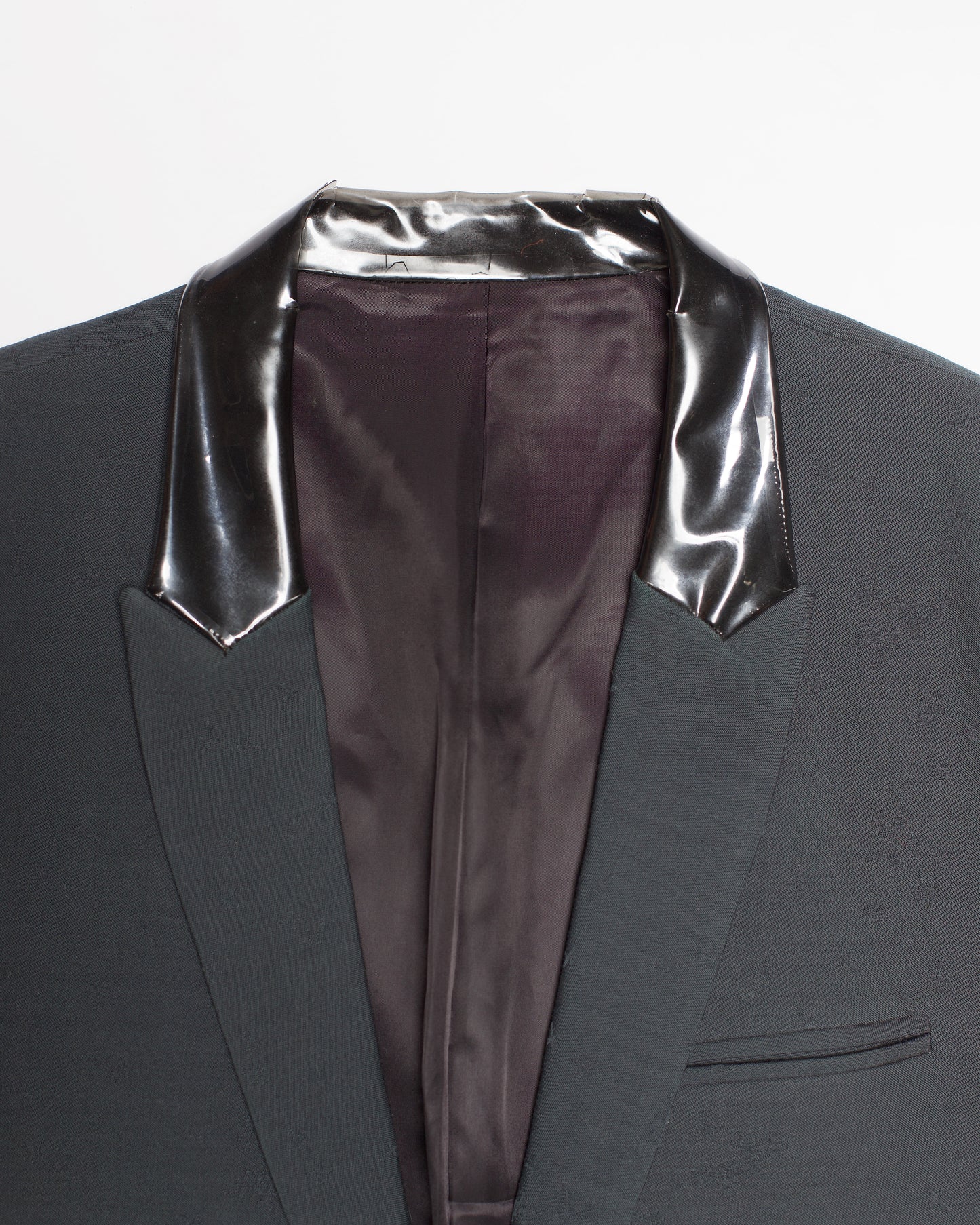 Undercover 2002/03 秋冬系列“女巫细胞分裂”乙烯基领夹克