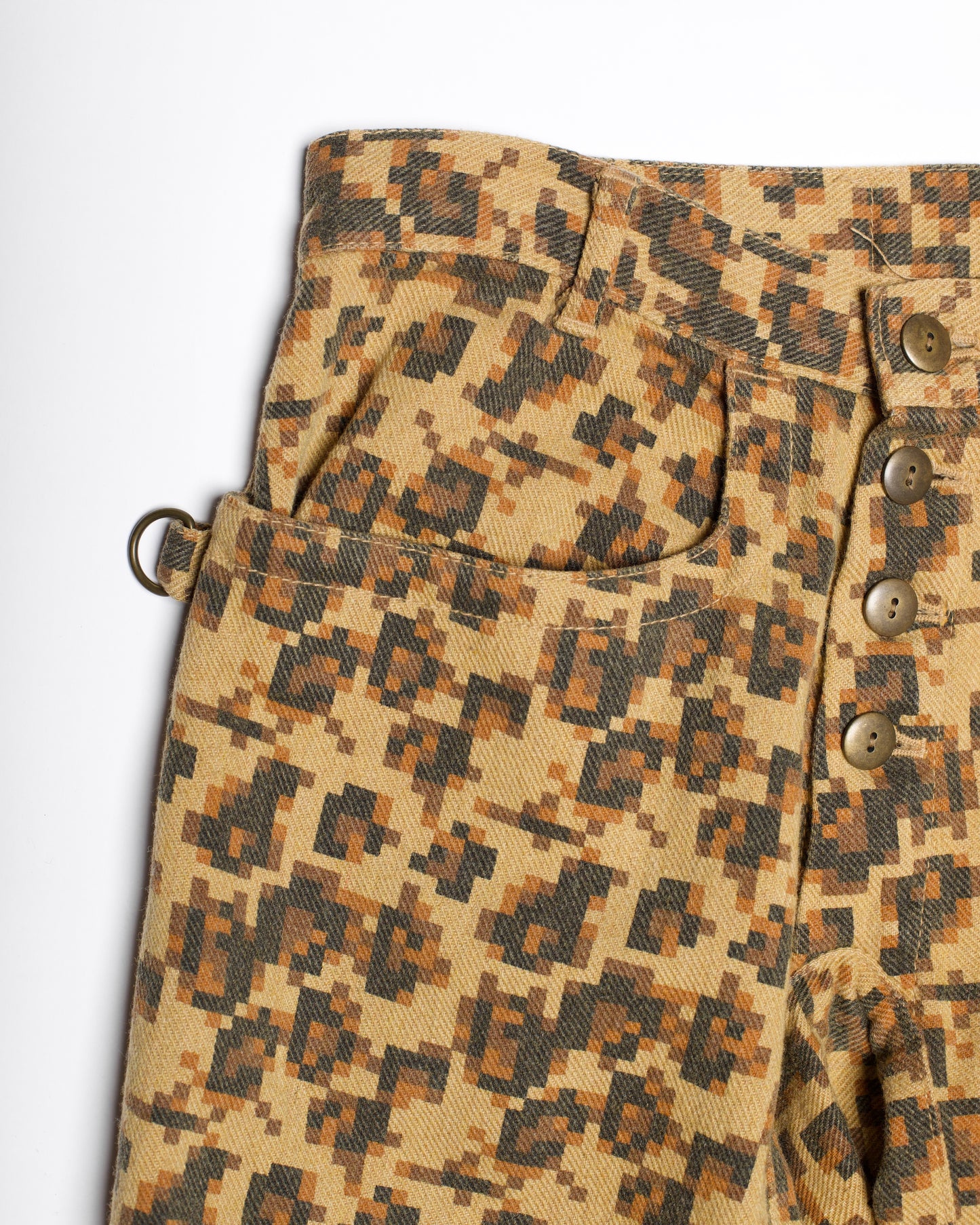 beauty:beast 3/4 Length Digi Camo Shorts