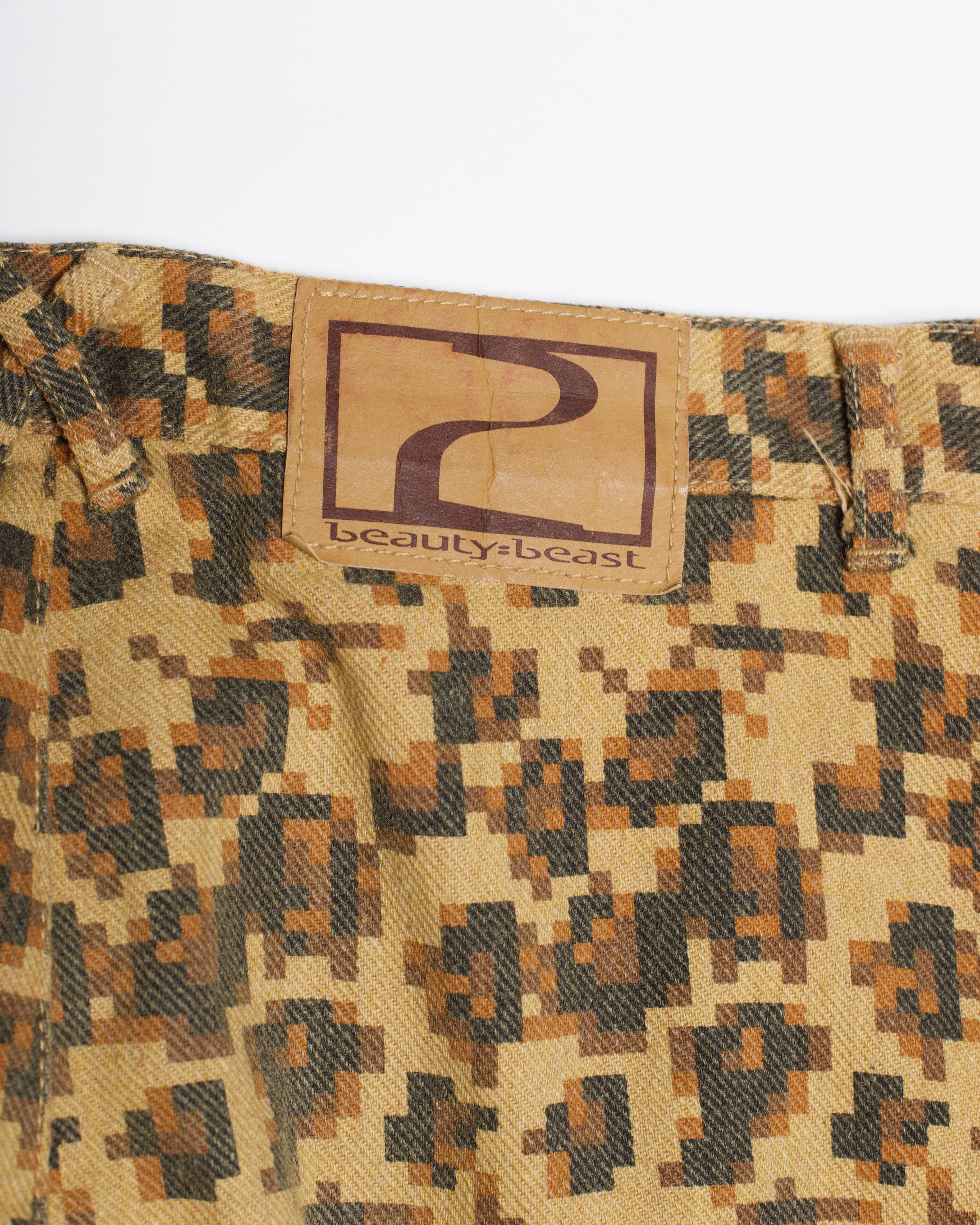 beauty:beast 3/4 Length Digi Camo Shorts – Hellish Materials